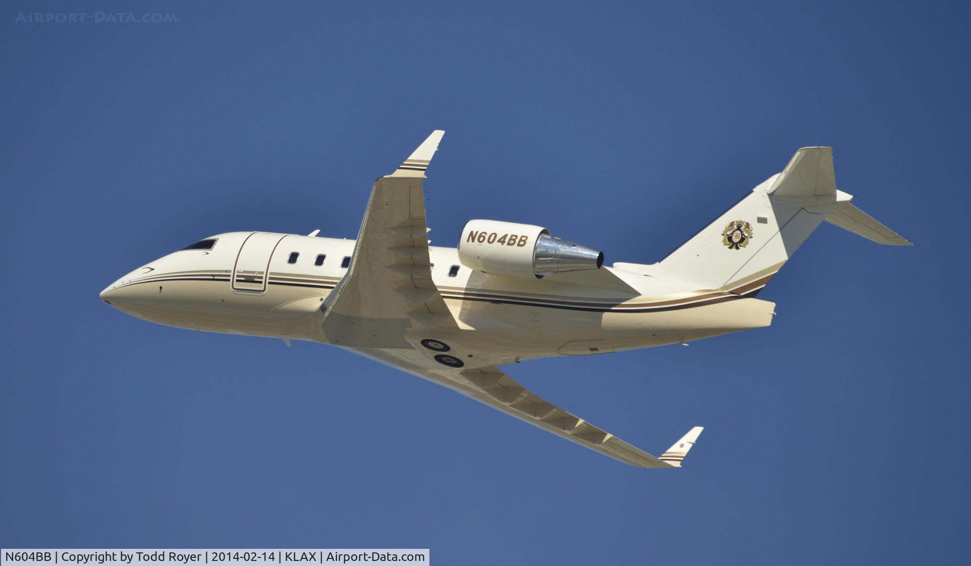 N604BB, 2004 Bombardier Challenger 604 (CL-600-2B16) C/N 5582, Departing LAX