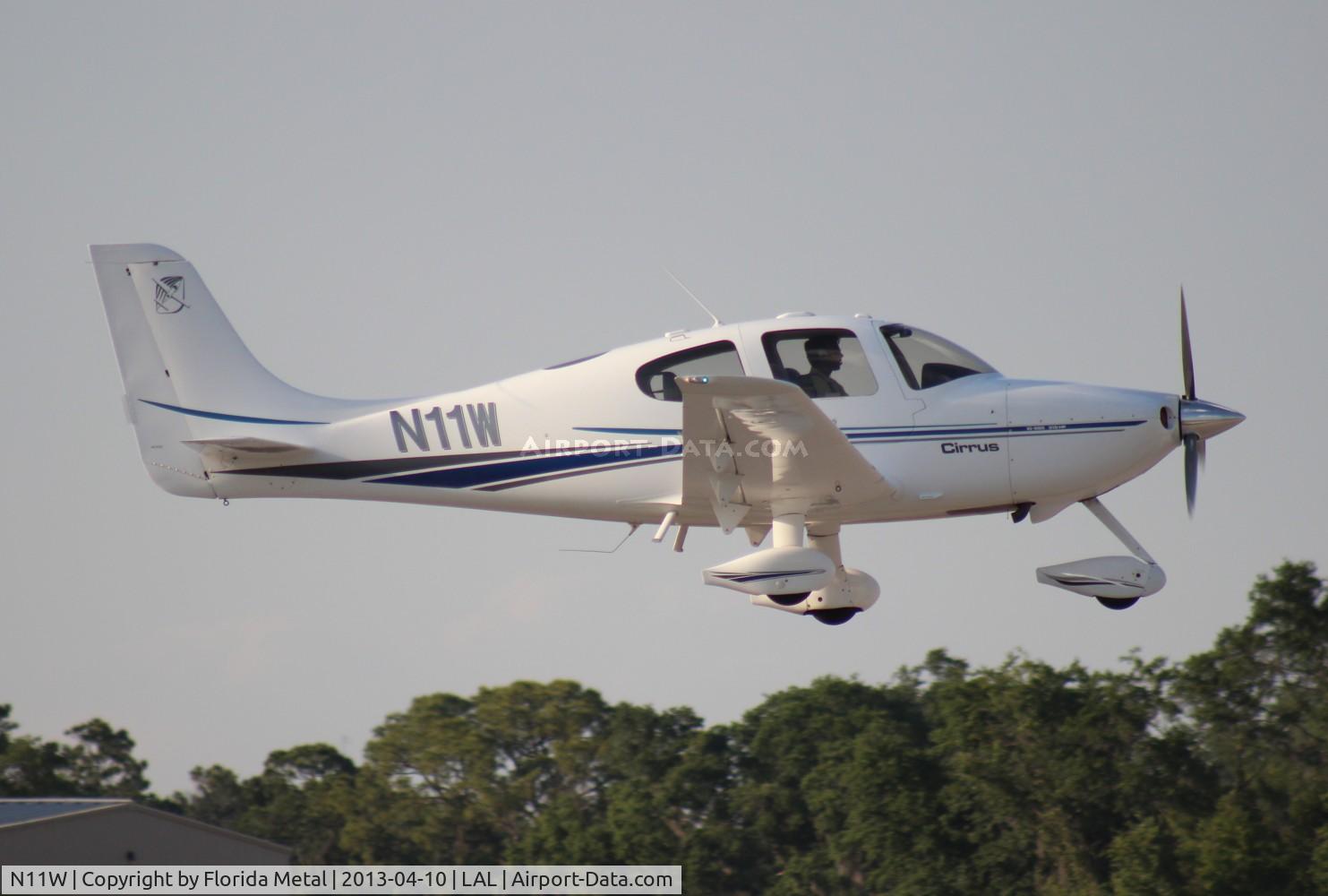 N11W, 2002 Cirrus SR22 C/N 0262, Cirrus SR22