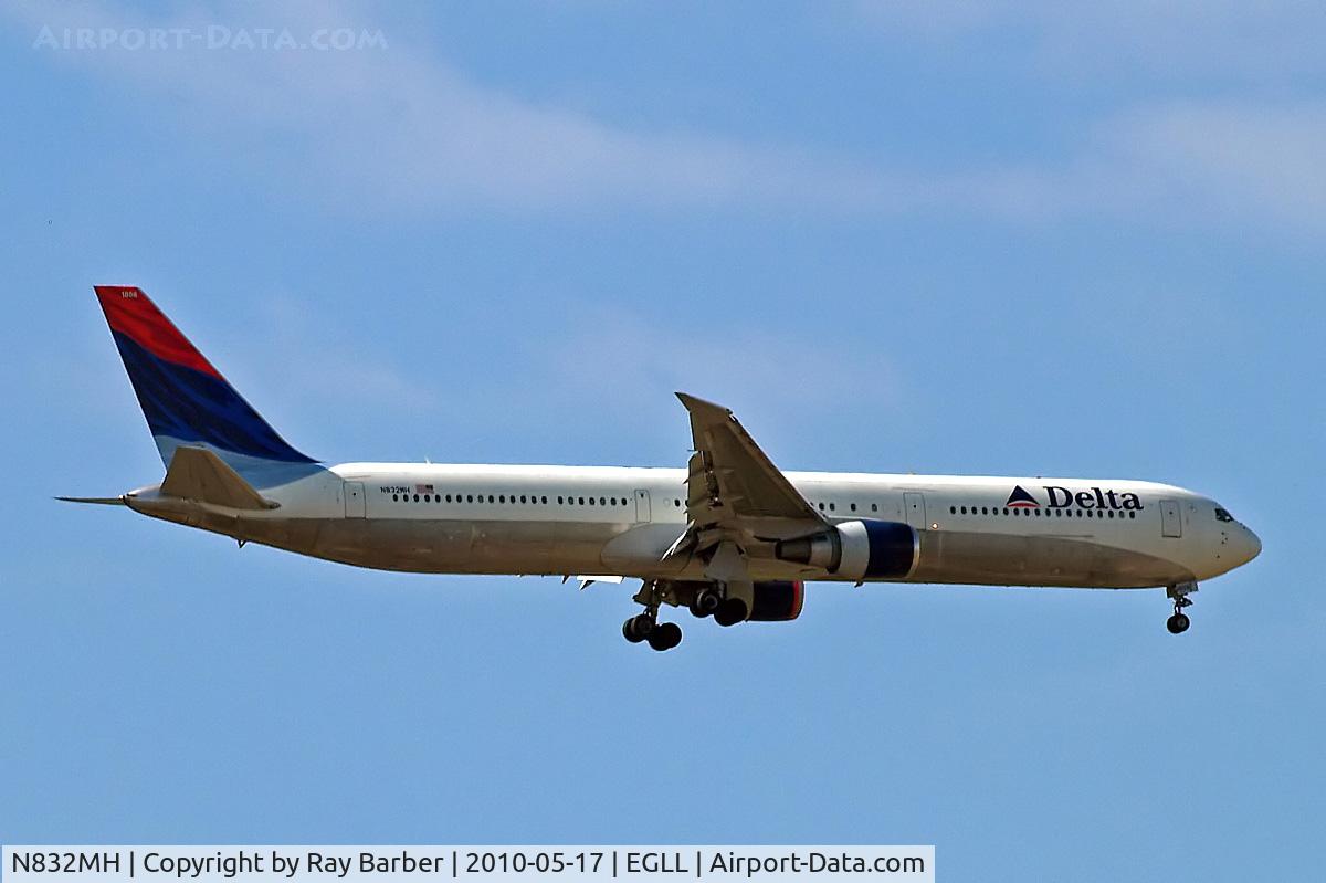 N832MH, 2000 Boeing 767-432/ER C/N 29704, Boeing 767-432ER [29704] (Delta Air Lines) Home~G 17/05/2010 On approach 27L.