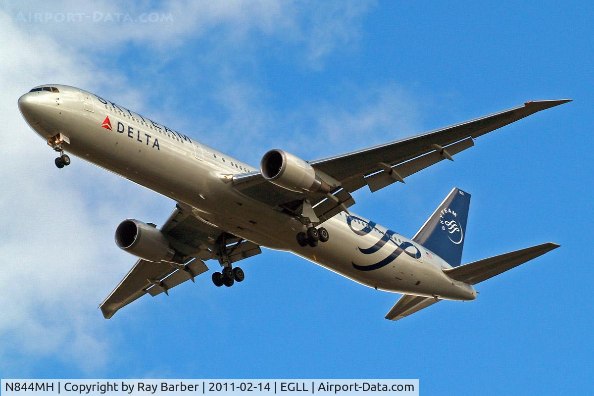 N844MH, 2002 Boeing 767-432/ER C/N 29717, Boeing 767-432ER [29717] (Delta Air Lines) Home~G 14/02/2011. On approach 27R.