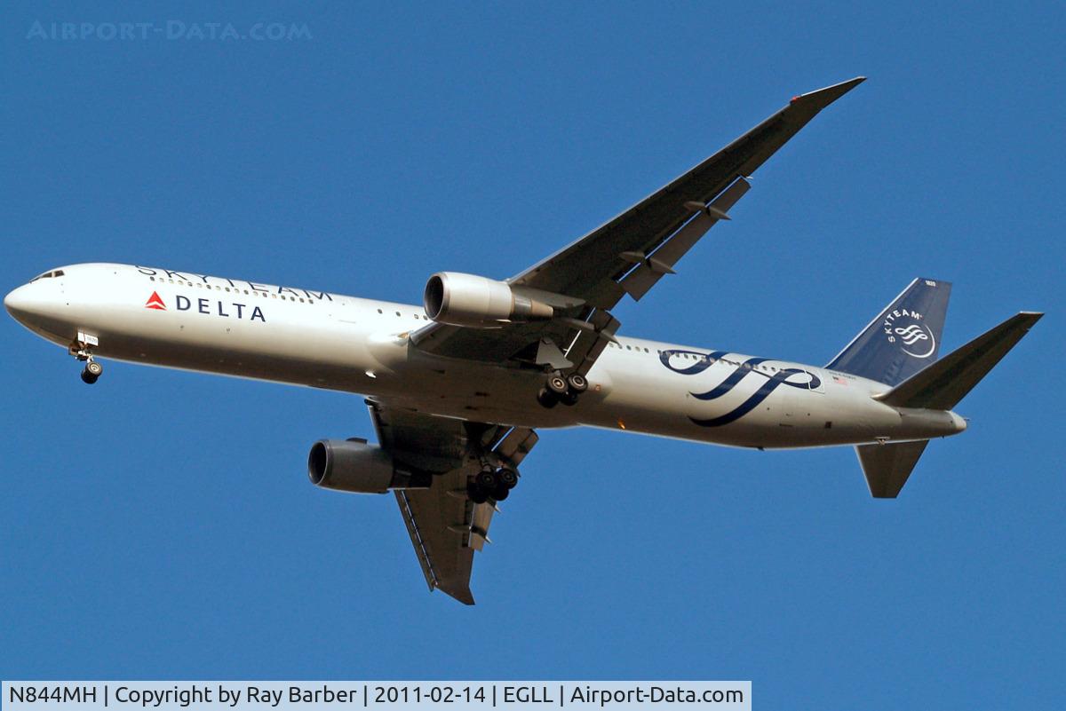 N844MH, 2002 Boeing 767-432/ER C/N 29717, Boeing 767-432ER [29717] (Delta Air Lines) Home~G 14/02/2011. On approach 27R.