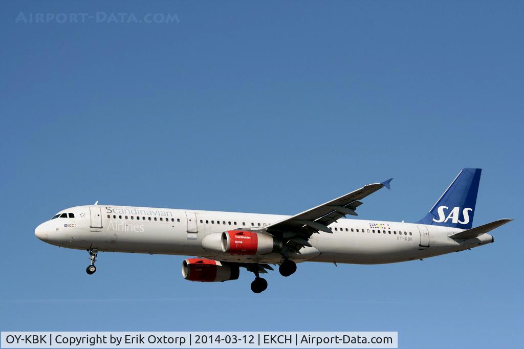 OY-KBK, 2001 Airbus A321-232 C/N 1587, OY-KBK landing on rw 22L