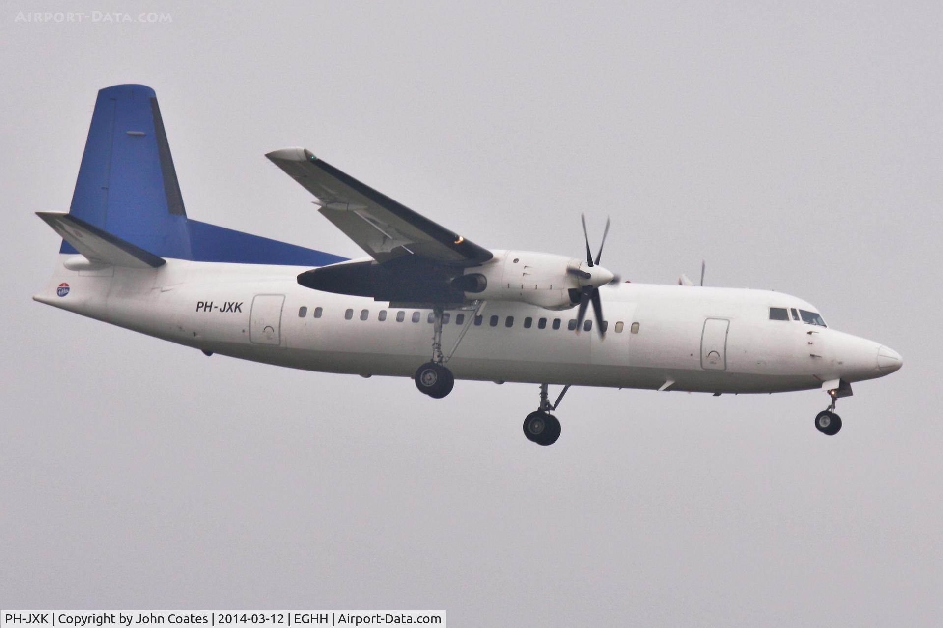 PH-JXK, 1991 Fokker 50 C/N 20233, Finals to 08 on a foggy morning