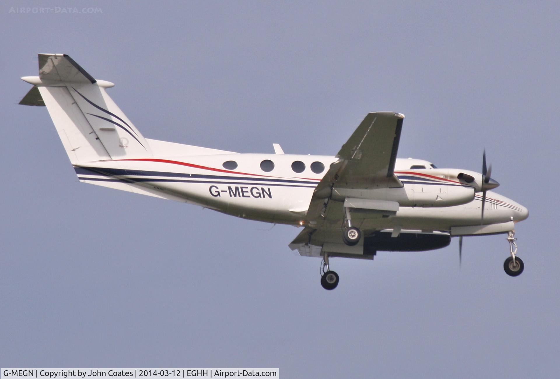 G-MEGN, 1995 Beech B200 Super King Air King Air C/N BB-1518, Finals to 08