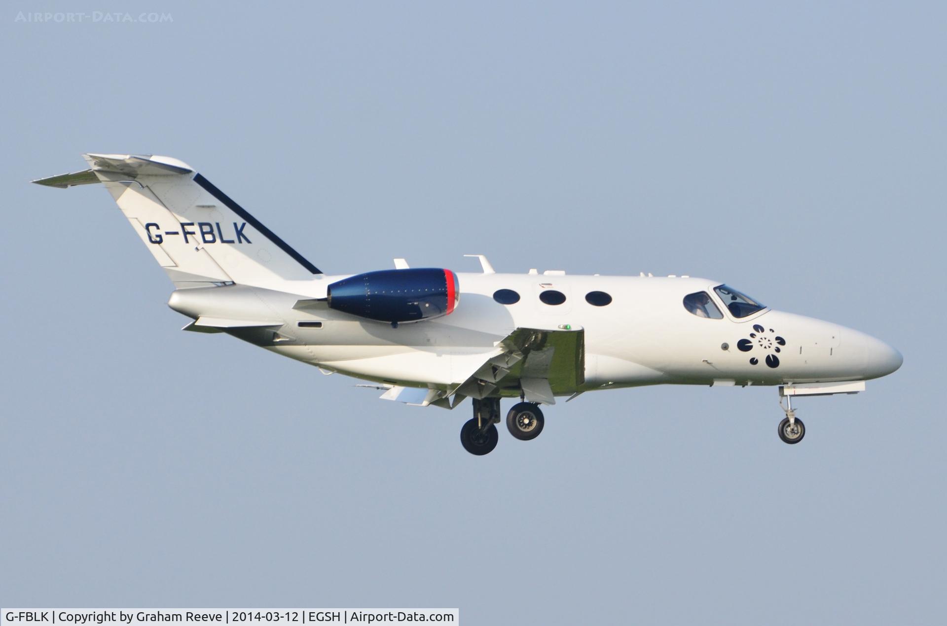 G-FBLK, 2007 Cessna 510 Citation Mustang Citation Mustang C/N 510-0027, About to land on runway 09.