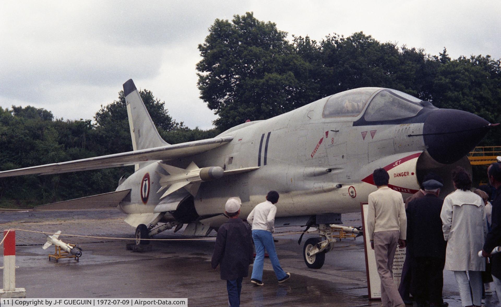 11, Vought F-8E(FN) Crusader C/N 1228, Open day at Lann-Bihouée French Navy airbase on 1972-07-09; aircraft of flottille 14F (US BuAer 151742).