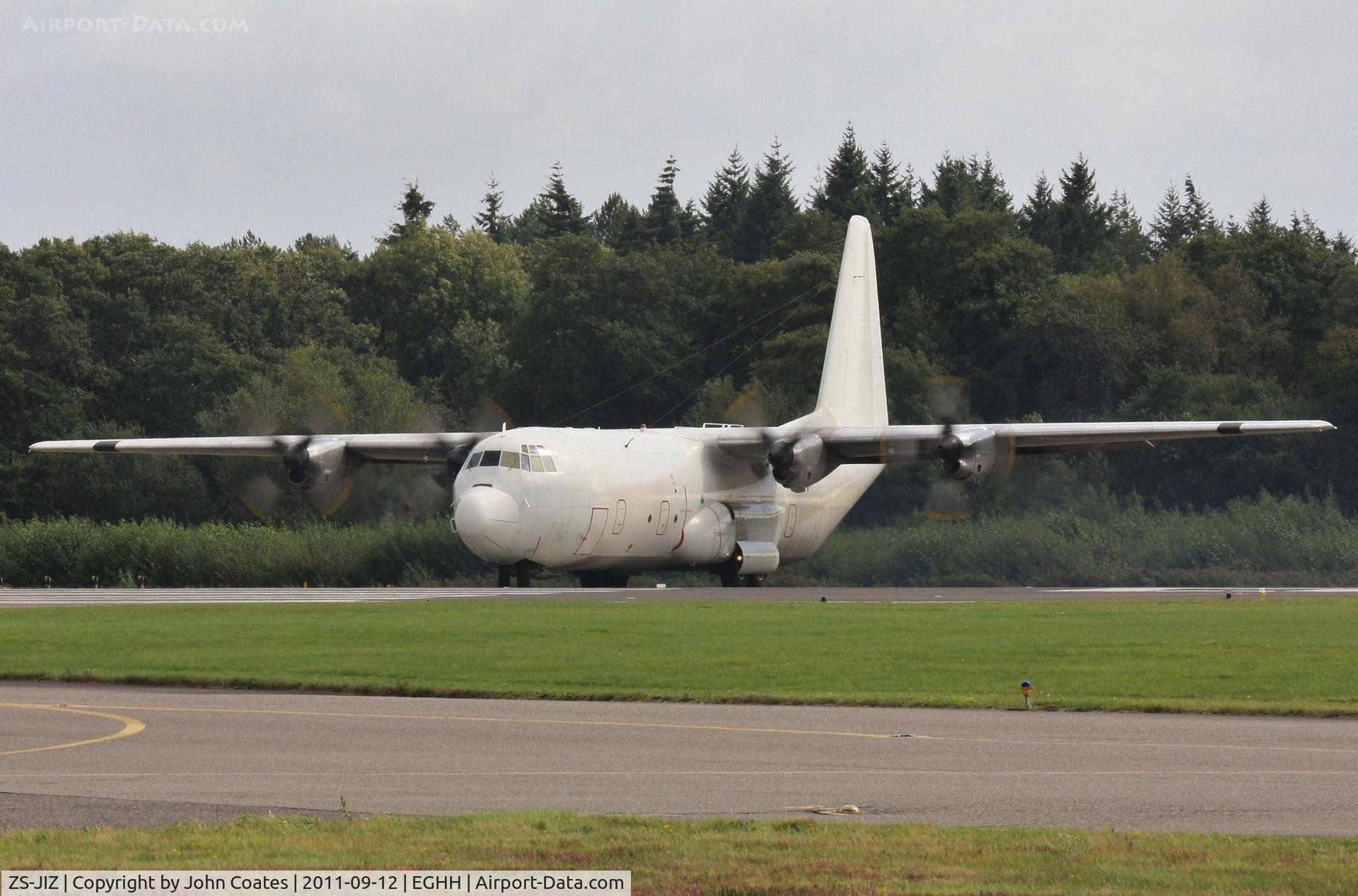 ZS-JIZ, 1976 Lockheed L-100-30 Hercules (L-382G) C/N 382-4695, Taxiing to depart