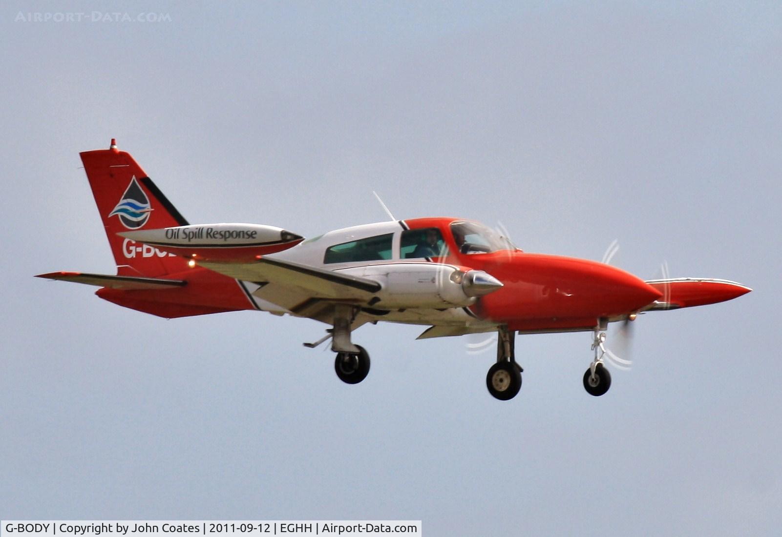 G-BODY, 1979 Cessna 310R C/N 310R-1503, Finals to 26
