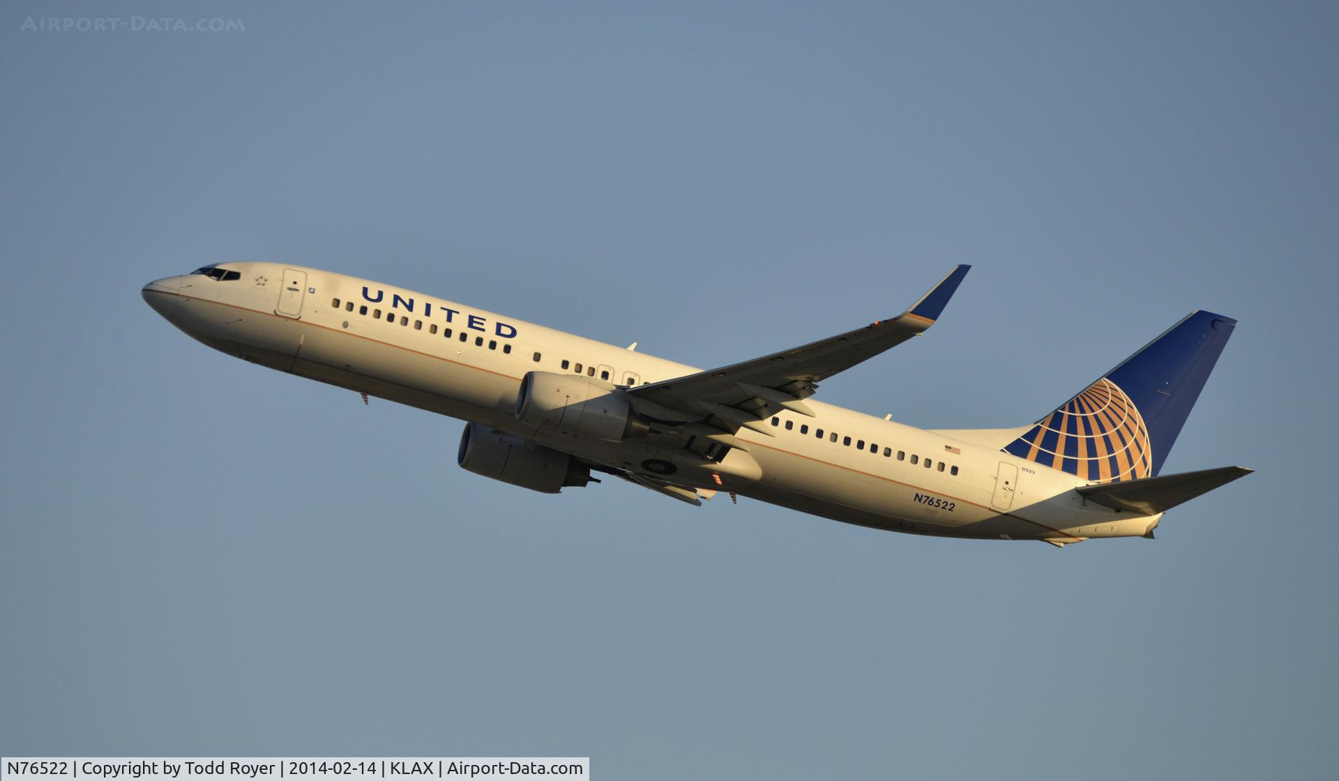 N76522, 2010 Boeing 737-824 C/N 31660, Departing LAX on 25R