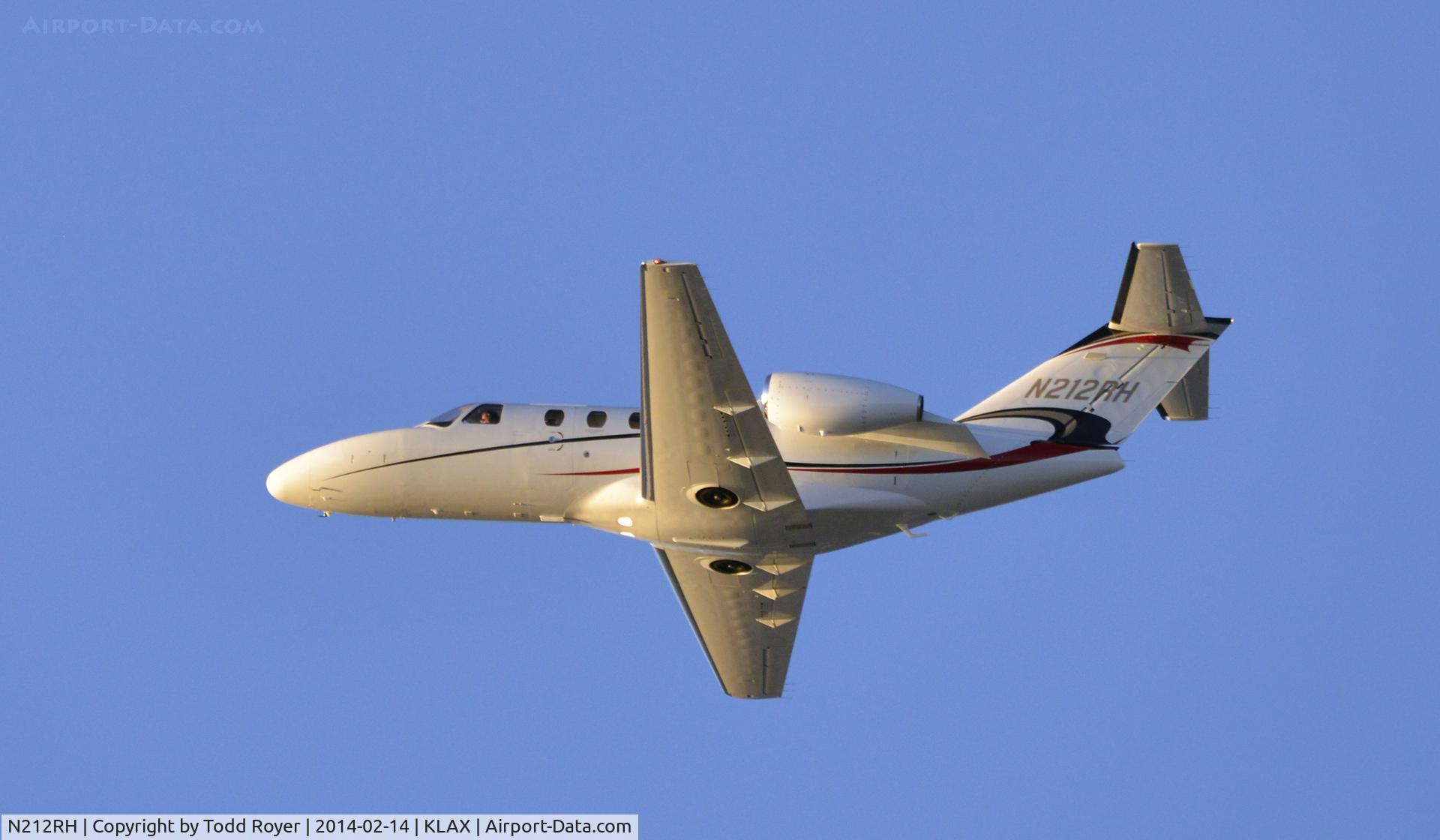 N212RH, 2007 Cessna 525 CitationJet CJ1+ C/N 525-0636, Departing LAX