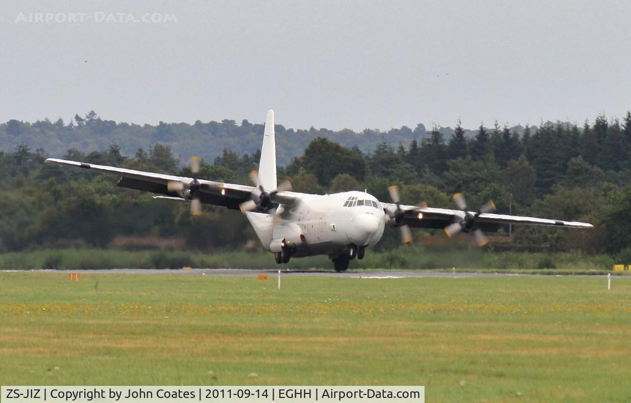 ZS-JIZ, 1976 Lockheed L-100-30 Hercules (L-382G) C/N 382-4695, Crosswind problems.