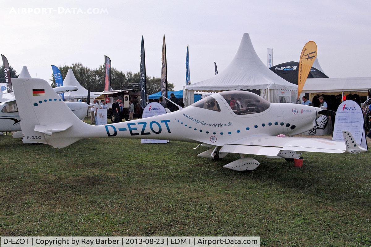 D-EZOT, 2011 Aquila A210 (AT01) C/N AT01-228, Aquila A.210 [AT01-228] Tannheim~D 23/08/2013
