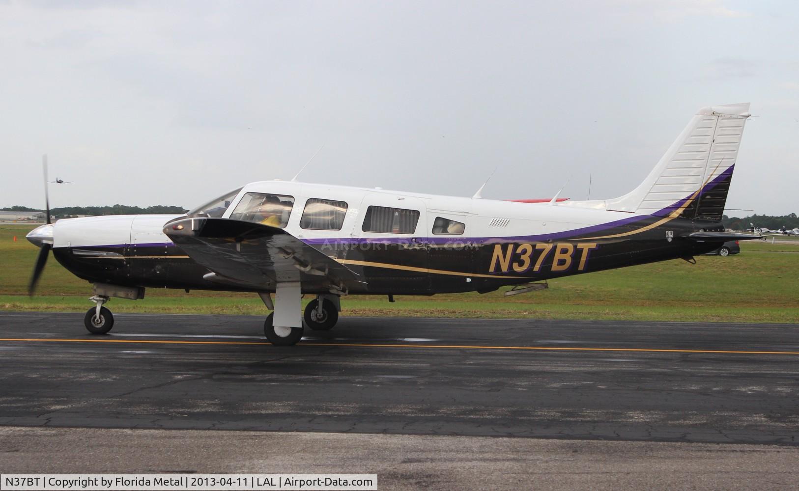 N37BT, 1981 Piper PA-32R-301 C/N 32R-8113083, PA-32-301