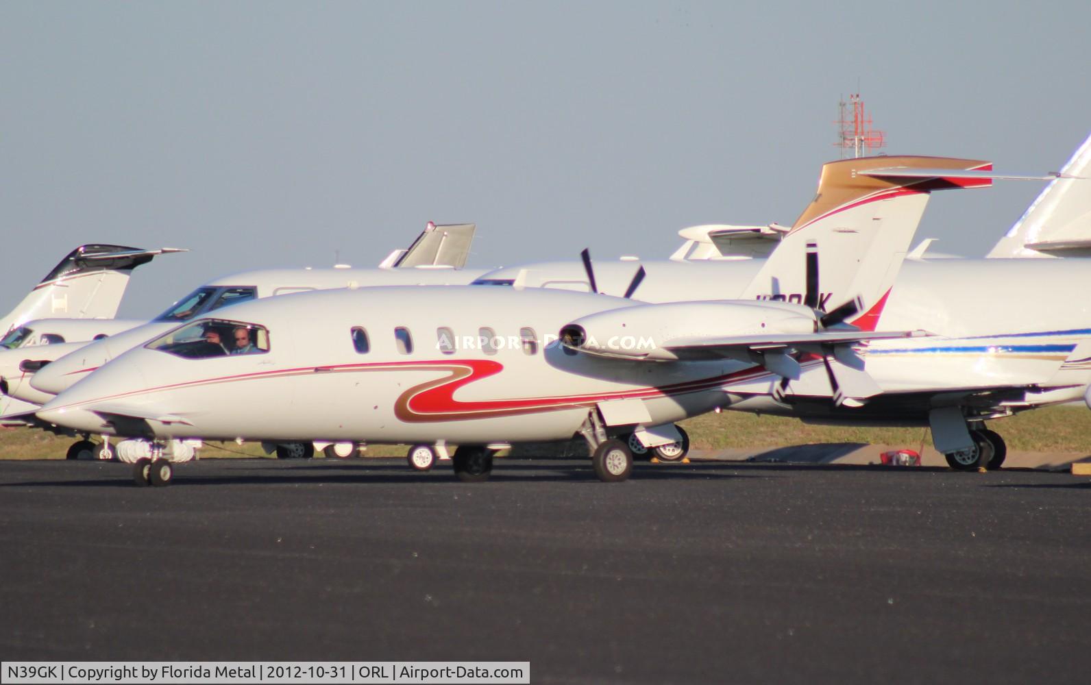 N39GK, 2000 Piaggio P-180 Avanti C/N 1039, Piaggio P180