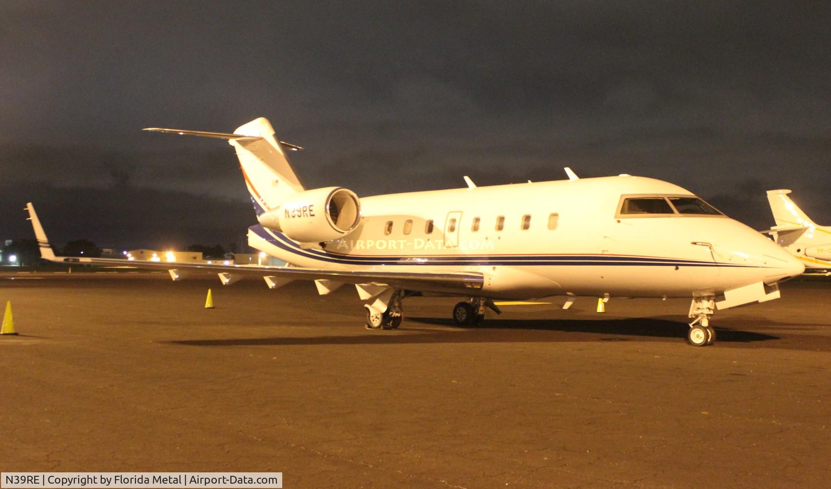 N39RE, 1999 Bombardier Challenger 604 (CL-600-2B16) C/N 5420, Challenger 601