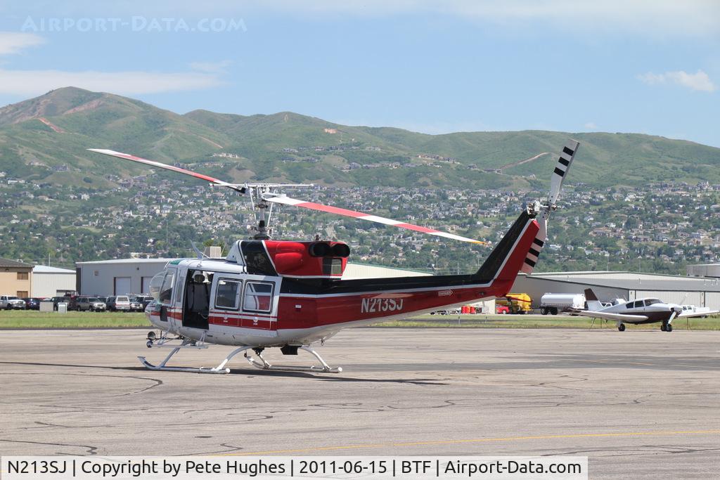 N213SJ, 1973 Bell 212 C/N 30589, N213SJ Bell 212 at Skypark, UT