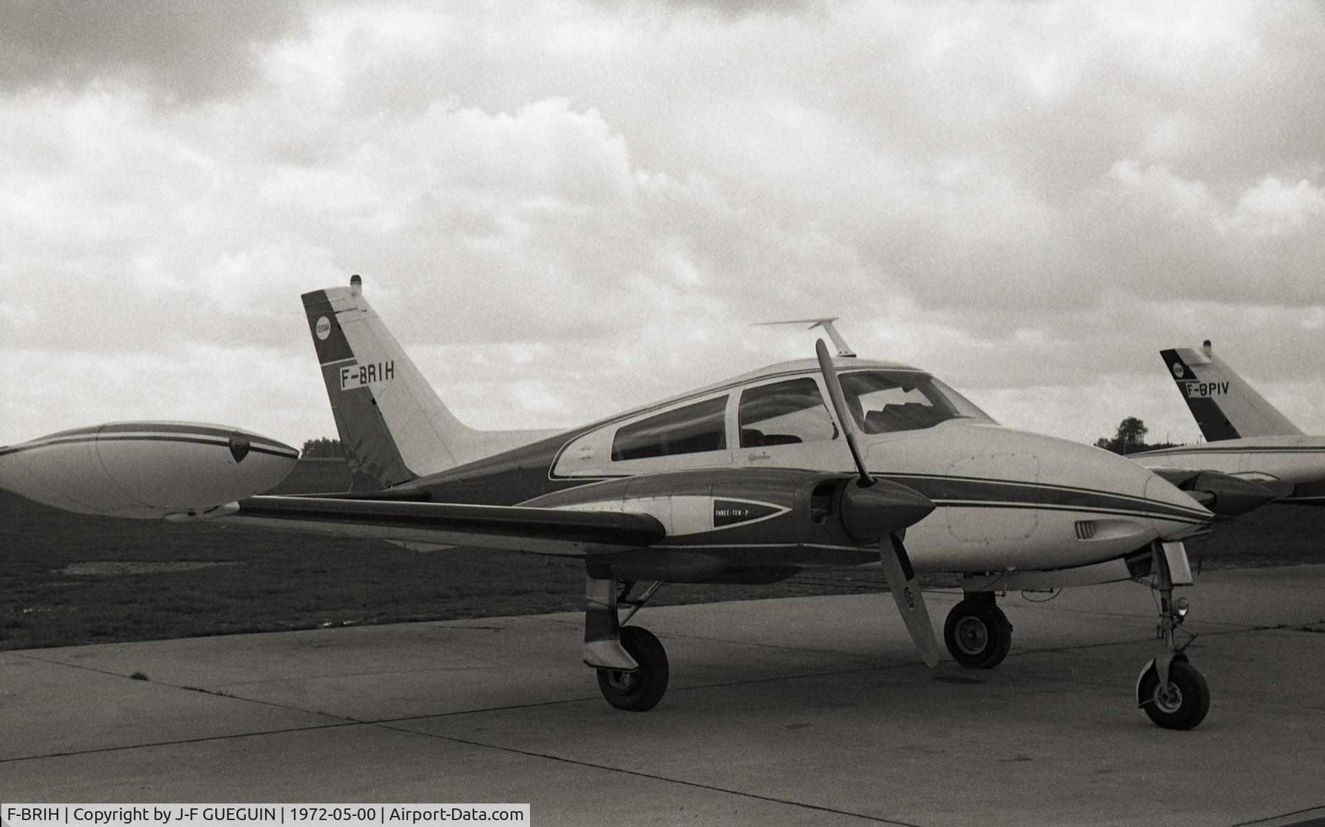 F-BRIH, 1969 Cessna 310P C/N 310P0152, Open day at Guyancourt (78), May 1972.