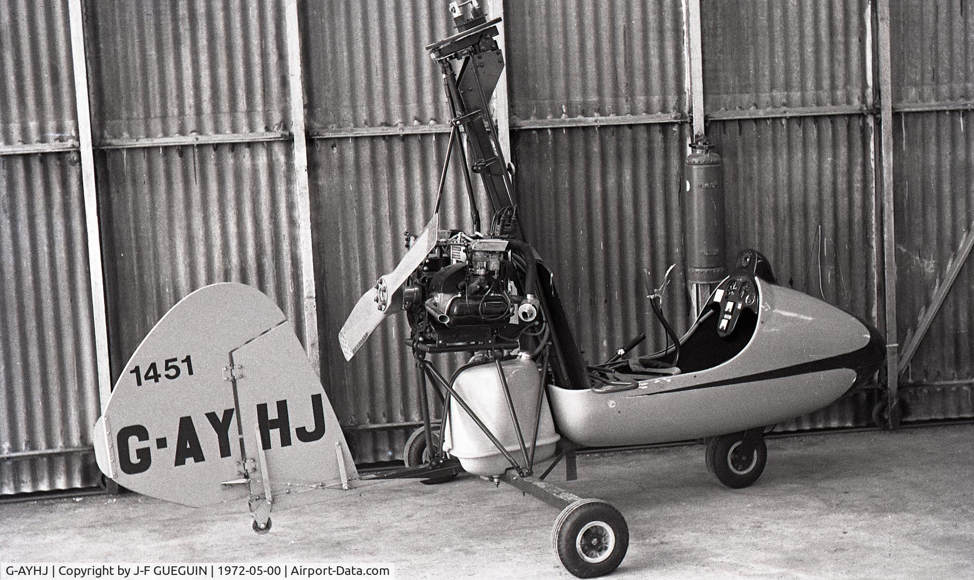 G-AYHJ, 1970 Campbell Cricket C/N CA-342, Open day at Guyancourt (78), May 1972.