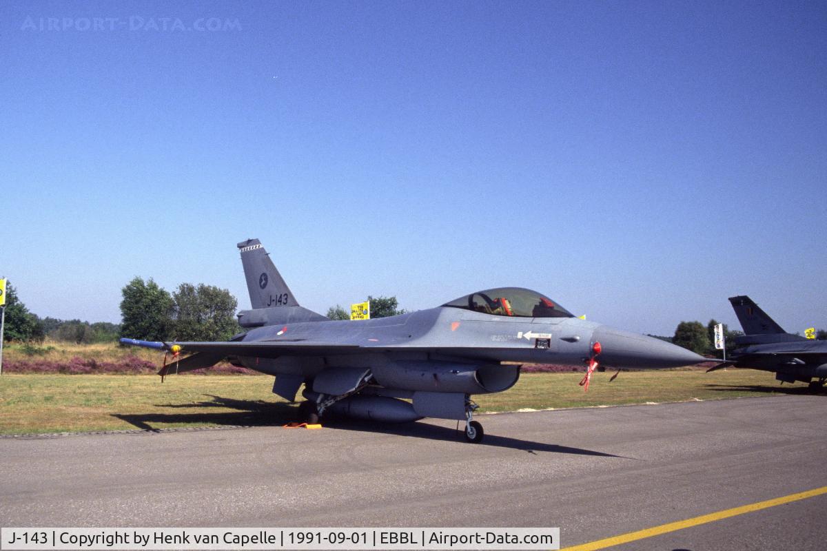 J-143, Fokker F-16AM Fighting Falcon C/N 6D-133, Royal Netherlands Air Force F-16A on display at Kleine Brogel Air Base, Belgium. 314 sqn, 1991.