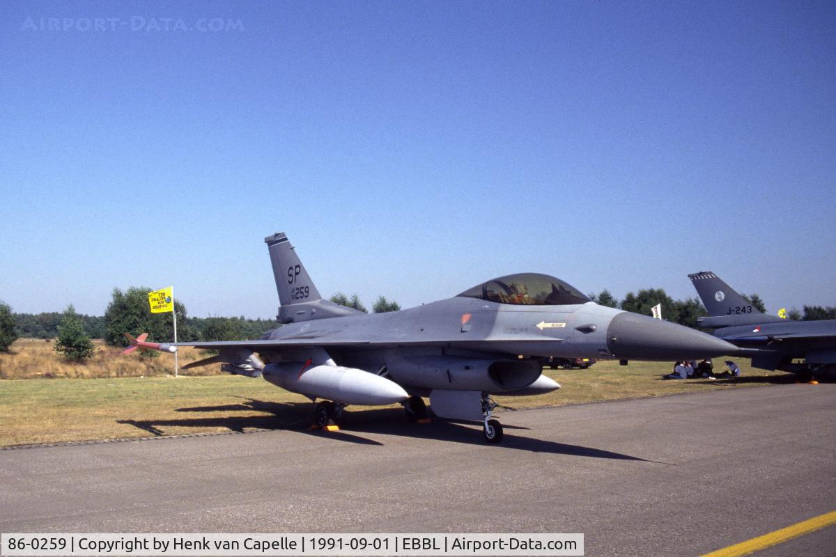 86-0259, General Dynamics F-16C-30-CF C/N 5C-365, USAF F-16C on display at Kleine Brogel Air Base, Belgium. 23rd TFS from Spangdahlem Air Base, Germany, 1991.