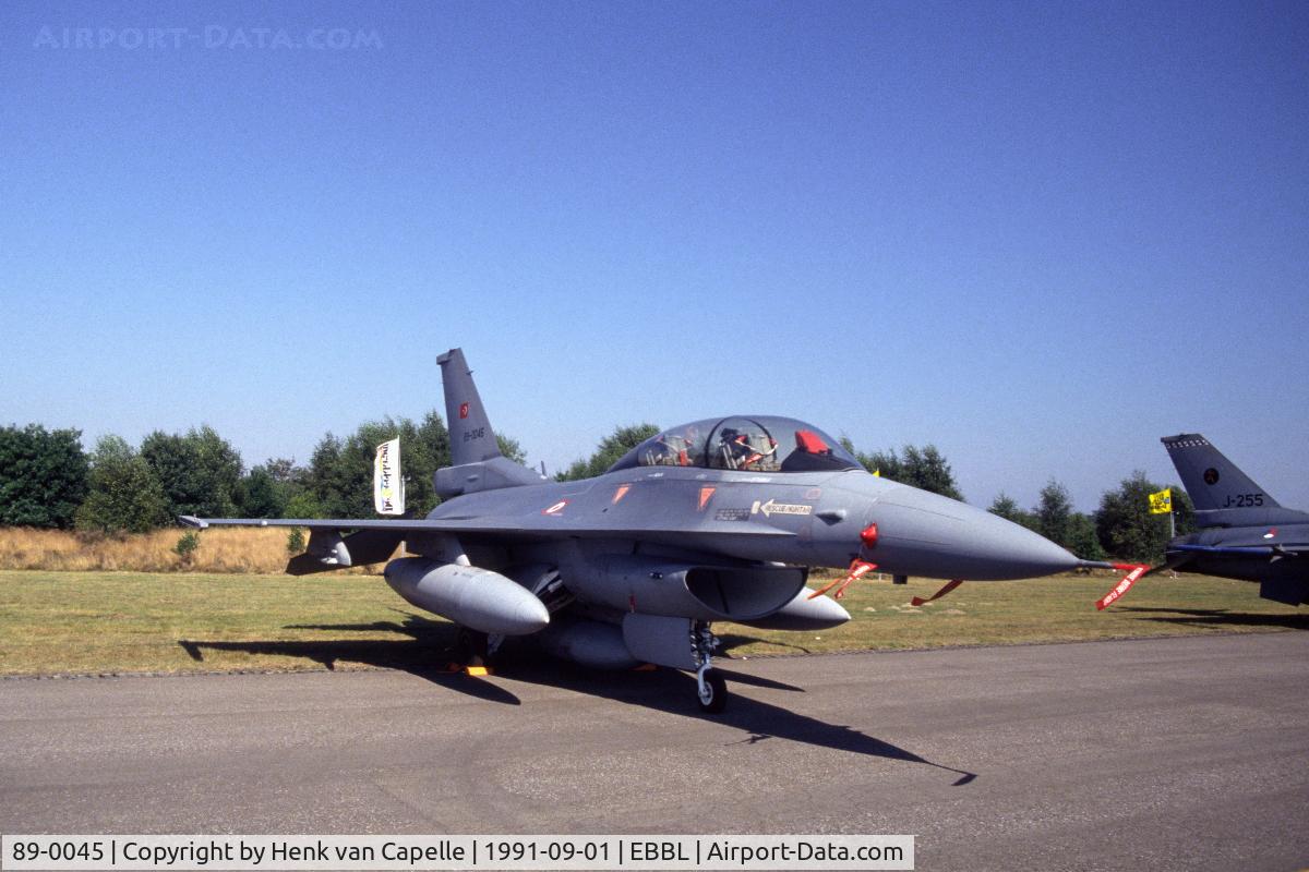 89-0045, General Dynamics F-16D-40-CF Fighting Falcon C/N 4S-15, Turkish Air Force F-16D on display at Kleine Brogel Air Base, Belgium