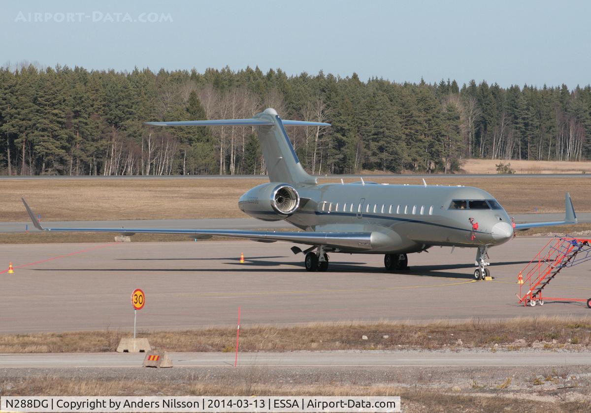 N288DG, 2013 Bombardier BD-700-1A10 Global 6000 C/N 9546, Parked at ramp K.