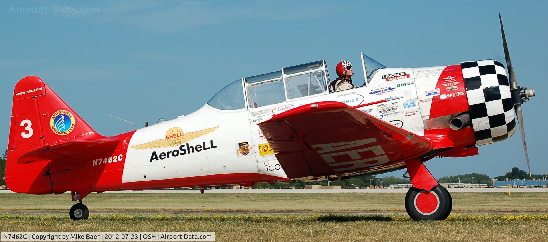 N7462C, North American AT-6B Texan C/N 121-43211, N7462C @ OSH