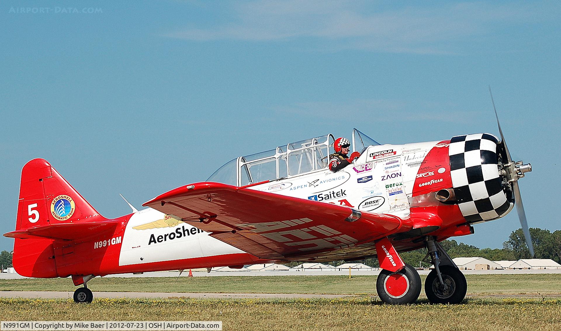N991GM, 1941 North American AT-6C Texan C/N 88-17575, N991GM @ OSH