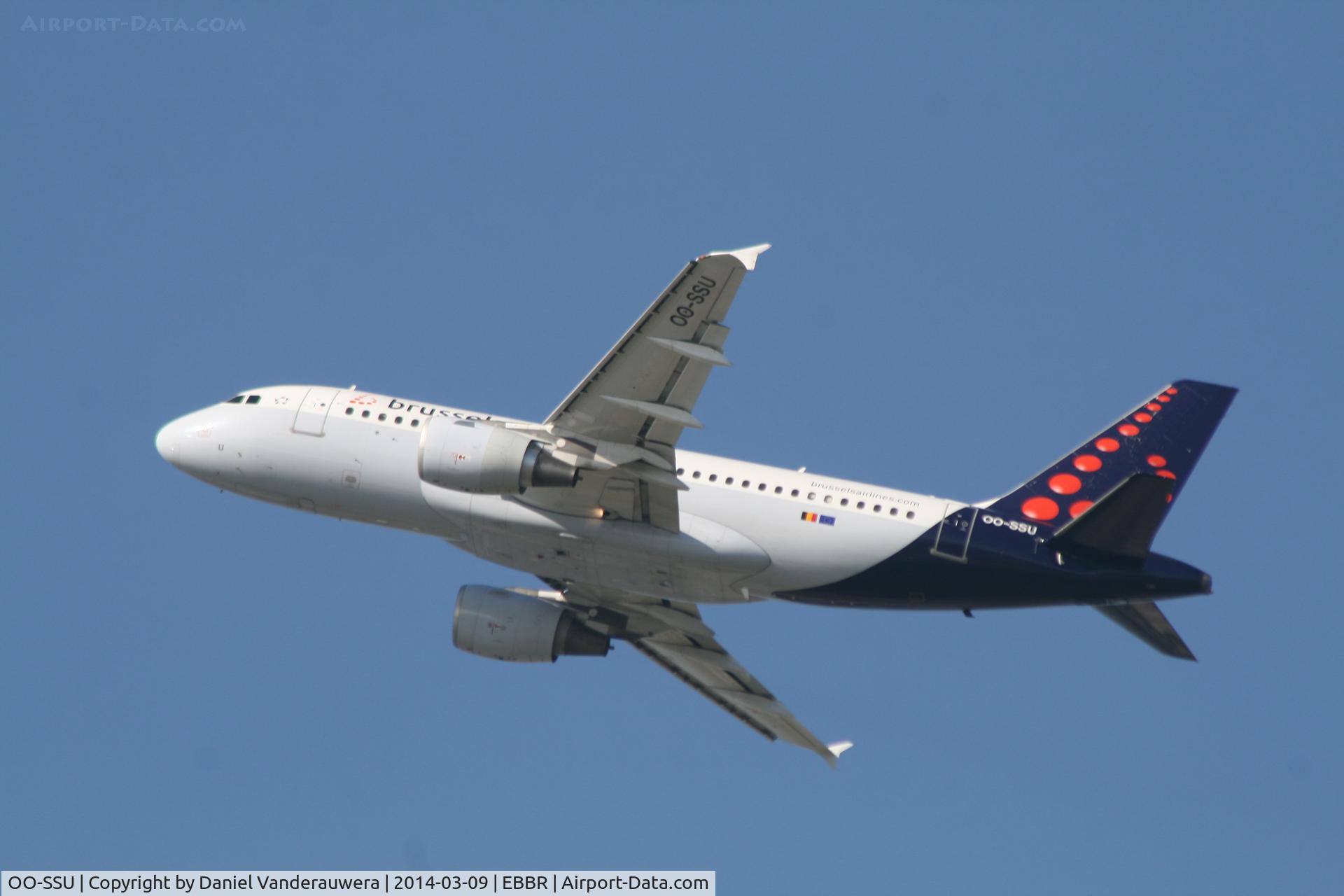 OO-SSU, 2004 Airbus A319-111 C/N 2230, Flight SN3621 is climbing from RWY 25R