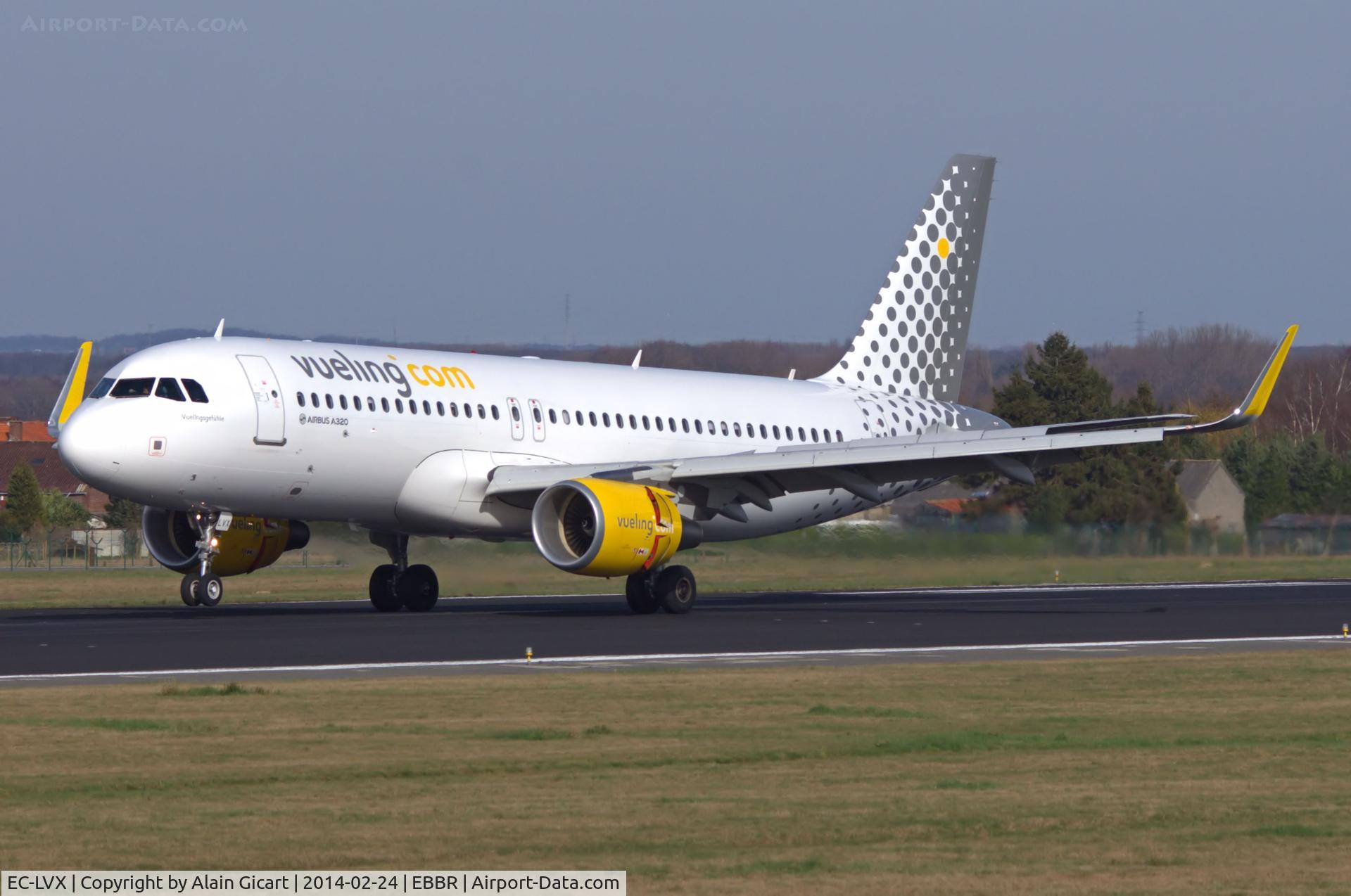 EC-LVX, 2013 Airbus A320-214 C/N 5673, Landing