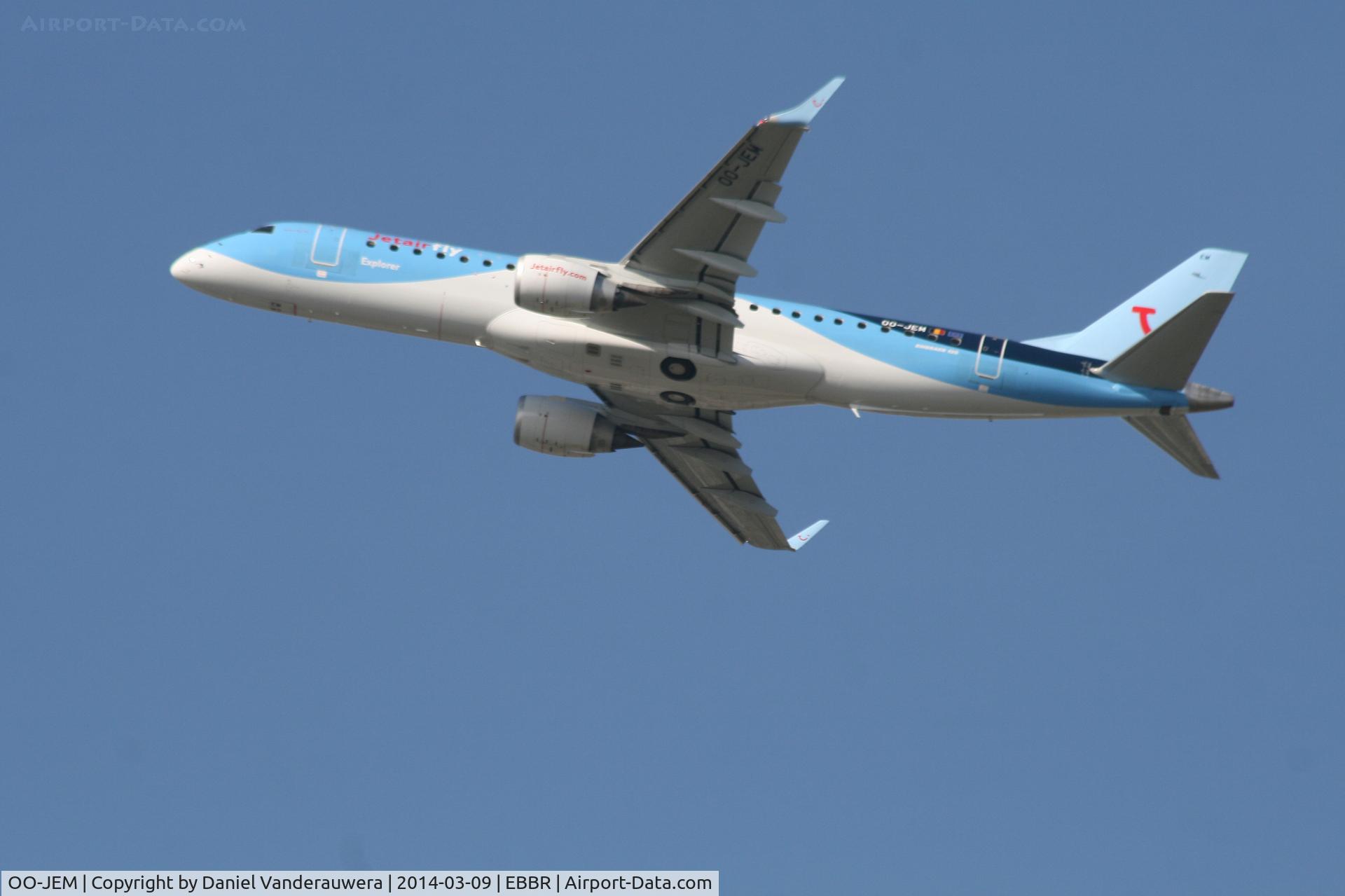OO-JEM, 2013 Embraer 190STD (ERJ-190-100STD) C/N 19000603, Flight JAF7943 is climbing from RWY 25R