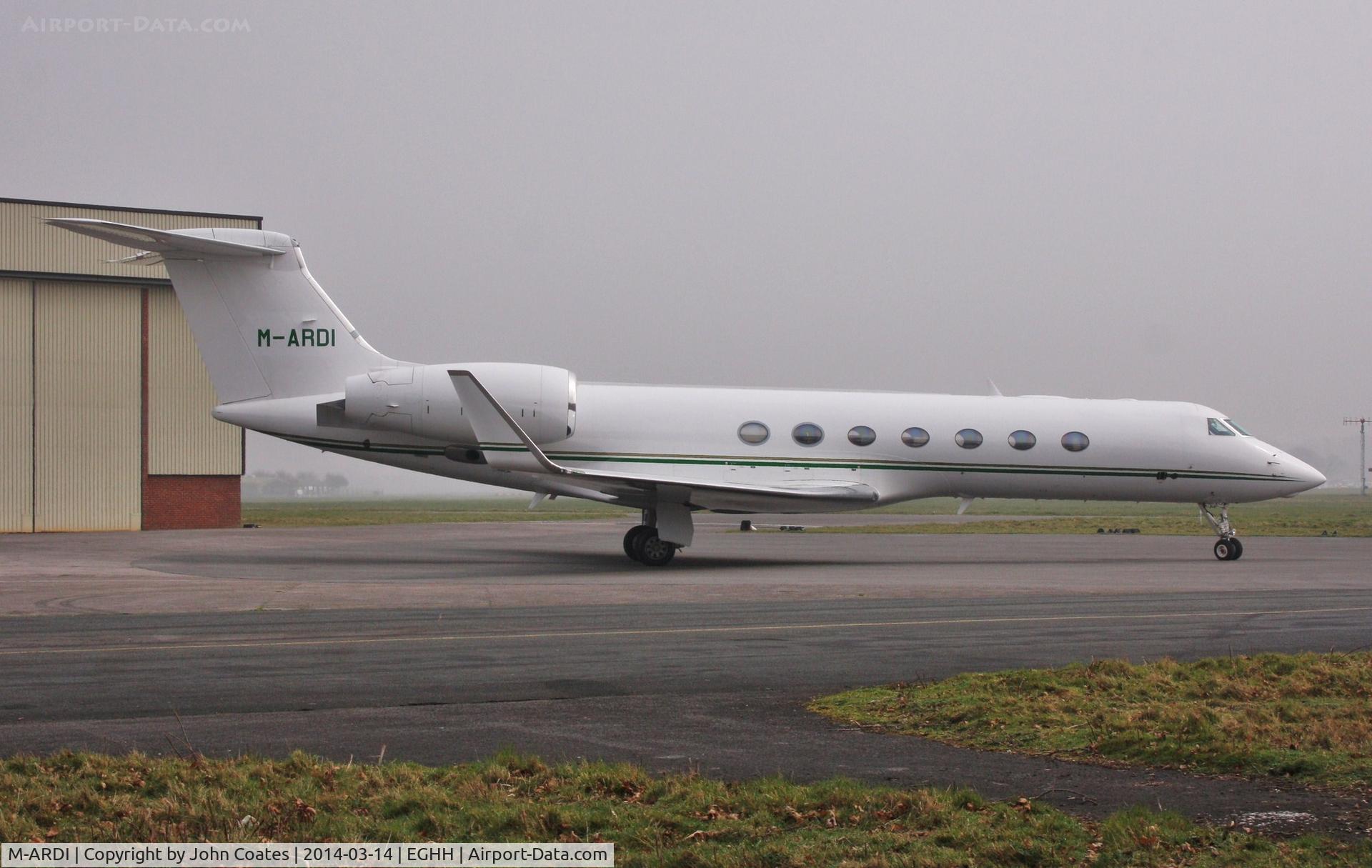 M-ARDI, 2006 Gulfstream Aerospace GV-SP (G550) C/N 5153, Visitor at Signatures