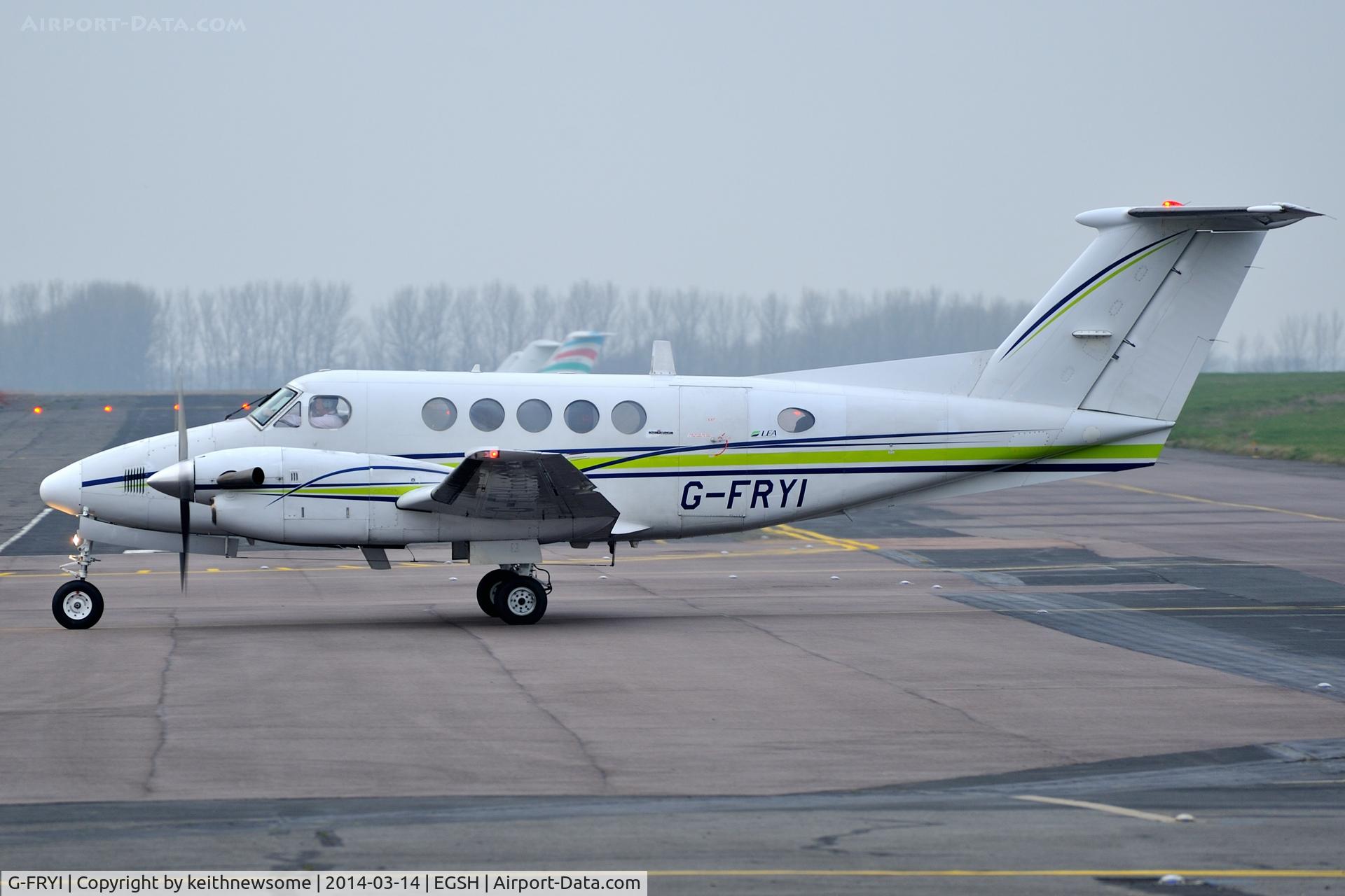 G-FRYI, 1976 Beech 200 Super King Air C/N BB-210, Late evening arrival !