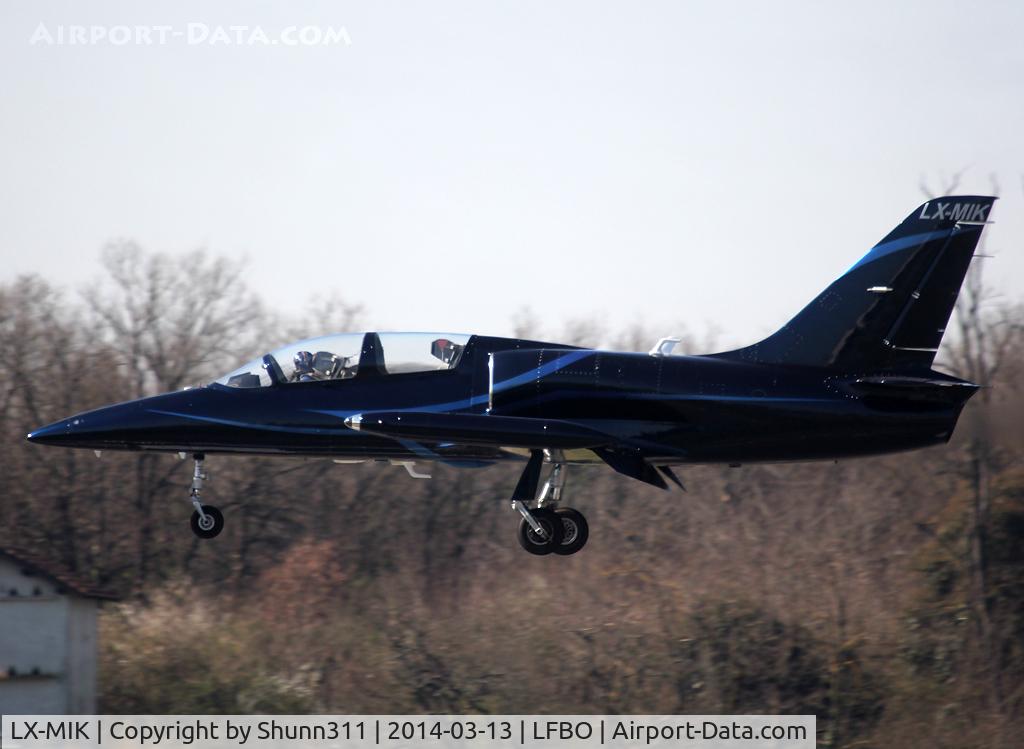 LX-MIK, Aero L-39C Albatros C/N 432936, Landing rwy 14R in new c/s