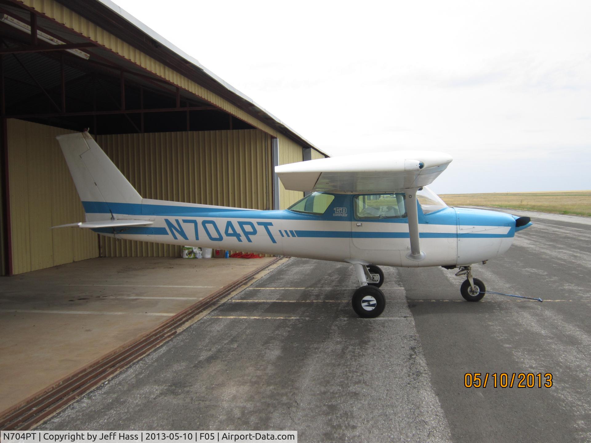 N704PT, 1976 Cessna 150M C/N 15078772, About to go for a flight
