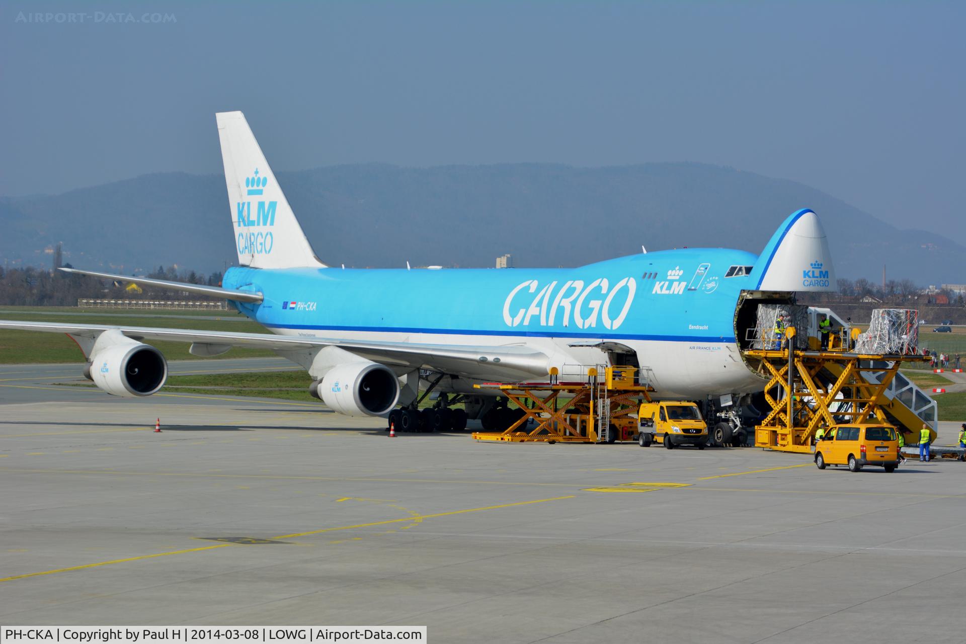 PH-CKA, 2003 Boeing 747-406F/ER/SCD C/N 33694, B-747 unloading RB AirRace planes for race in Rovinj, at LOWG