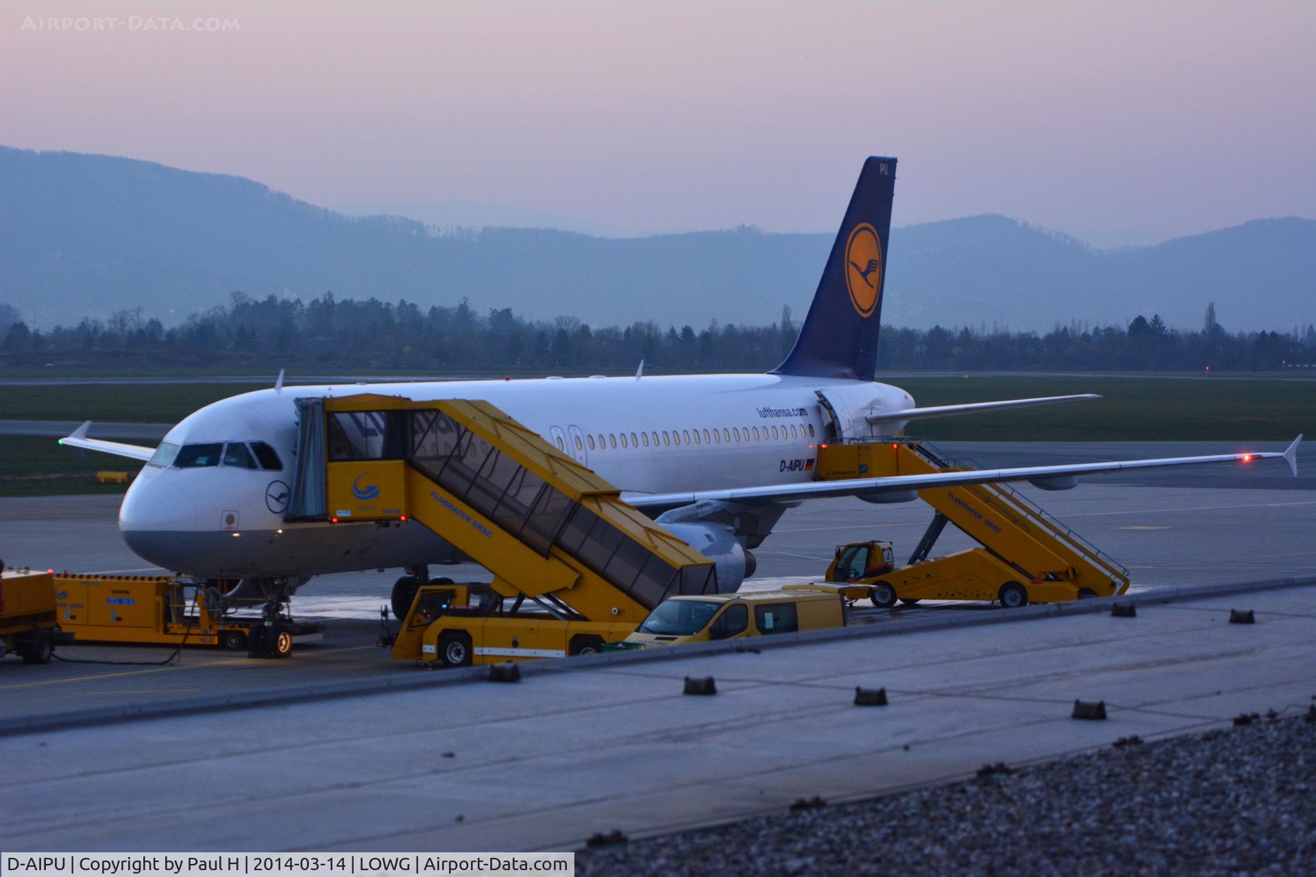 D-AIPU, 1990 Airbus A320-211 C/N 135, A-320 at Lowg