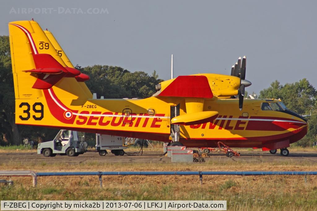 F-ZBEG, Canadair CL-215-6B11 CL-415 C/N 2015, Parked