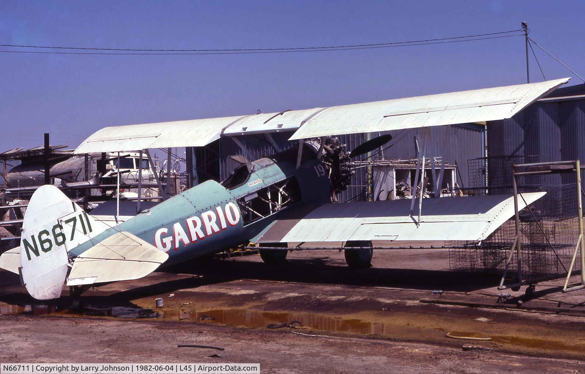 N66711, 1941 Boeing IB75A C/N 75-1675, I shot this at the end of it's spraying days.