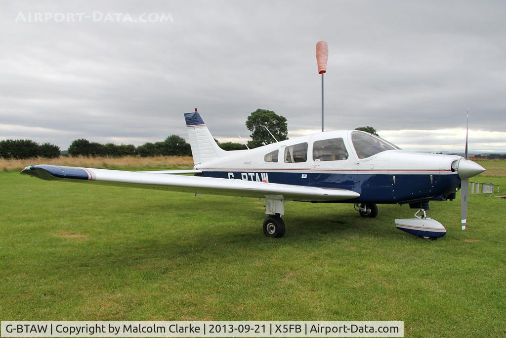 G-BTAW, 1986 Piper PA-28-161 C/N 28-8616031, Piper PA-28-161, Fishburn Airfield UK September 2013.