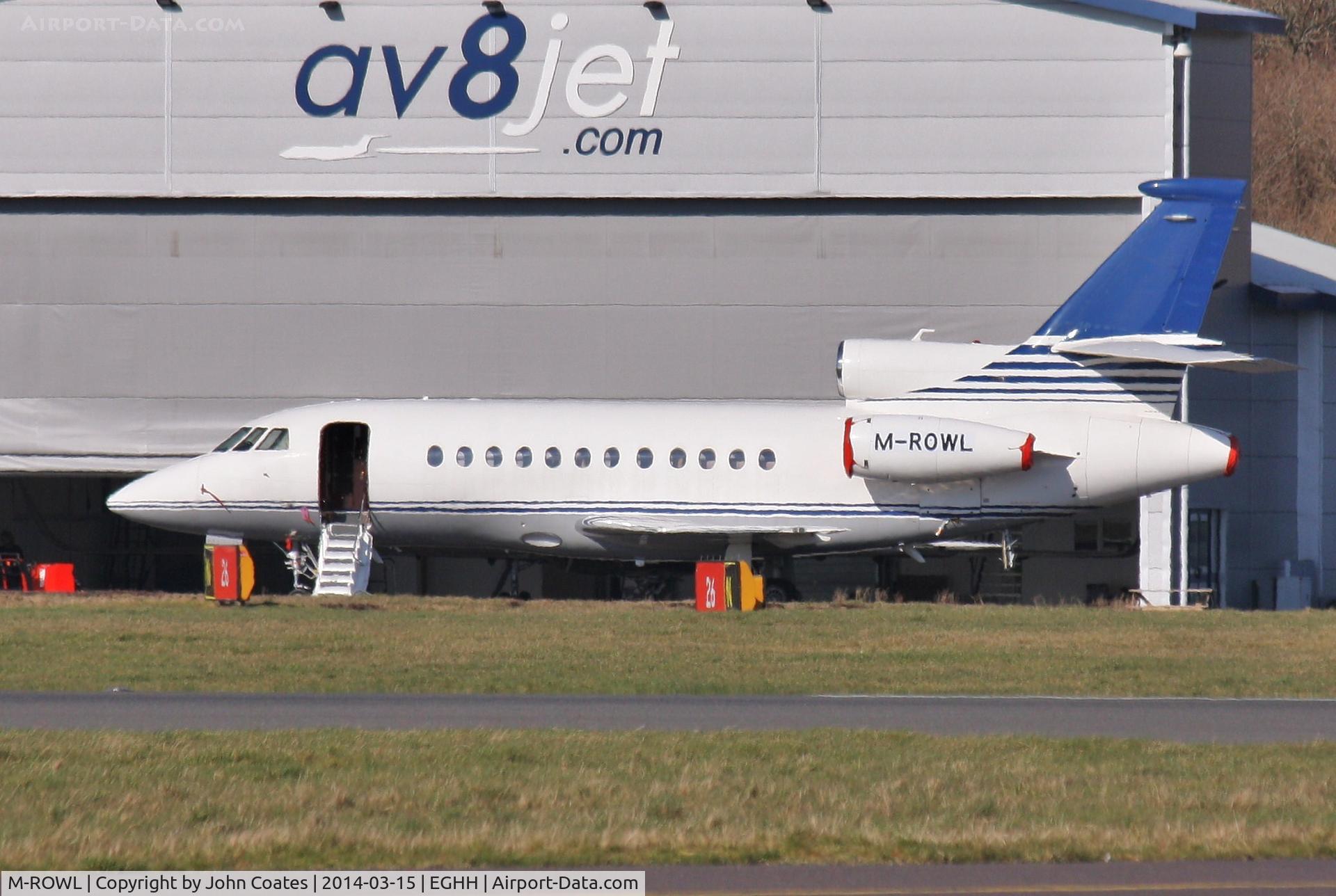 M-ROWL, 2009 Dassault Falcon 900EX C/N 217, On Av8 jet apron