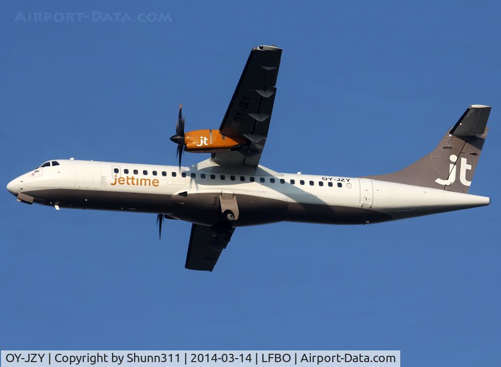 OY-JZY, 1998 ATR 72-212A C/N 540, Go around above rwy 32L... Ex. N540AM
