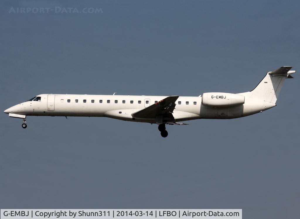 G-EMBJ, 1999 Embraer ERJ-145EU (EMB-145EU) C/N 145134, Landing rwy 32L in all white c/s... Used still by BMI Regional