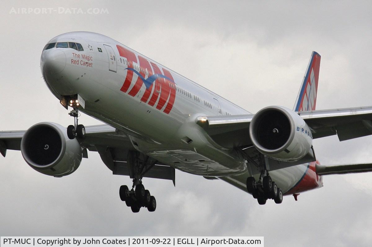 PT-MUC, 2008 Boeing 777-32W/ER C/N 37666, Close up at Cains Lane