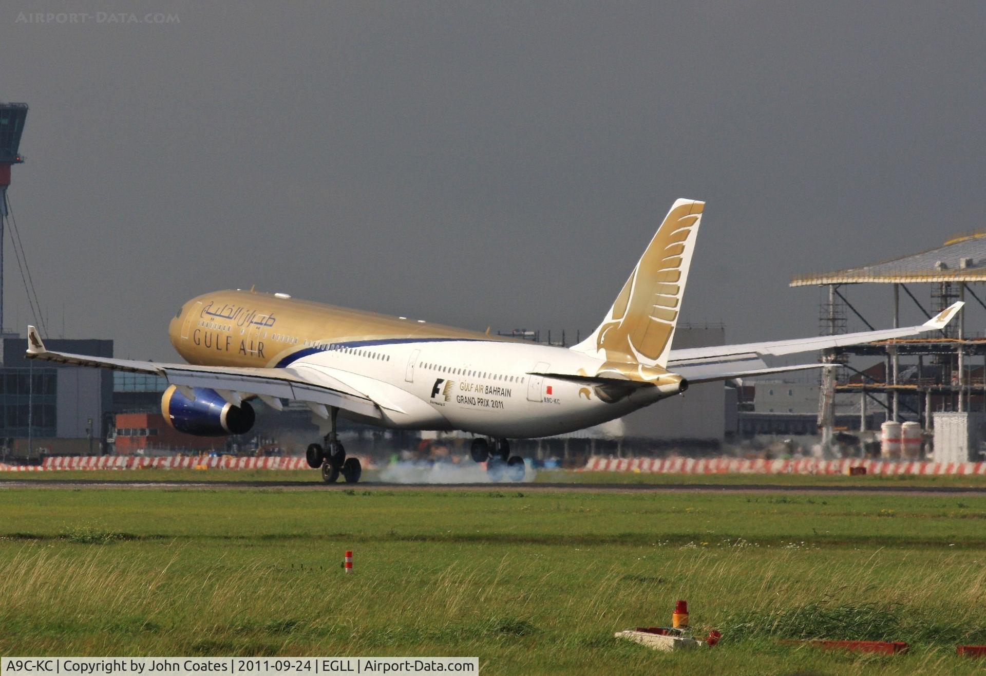 A9C-KC, 1999 Airbus A330-243 C/N 286, Touchdown 27L