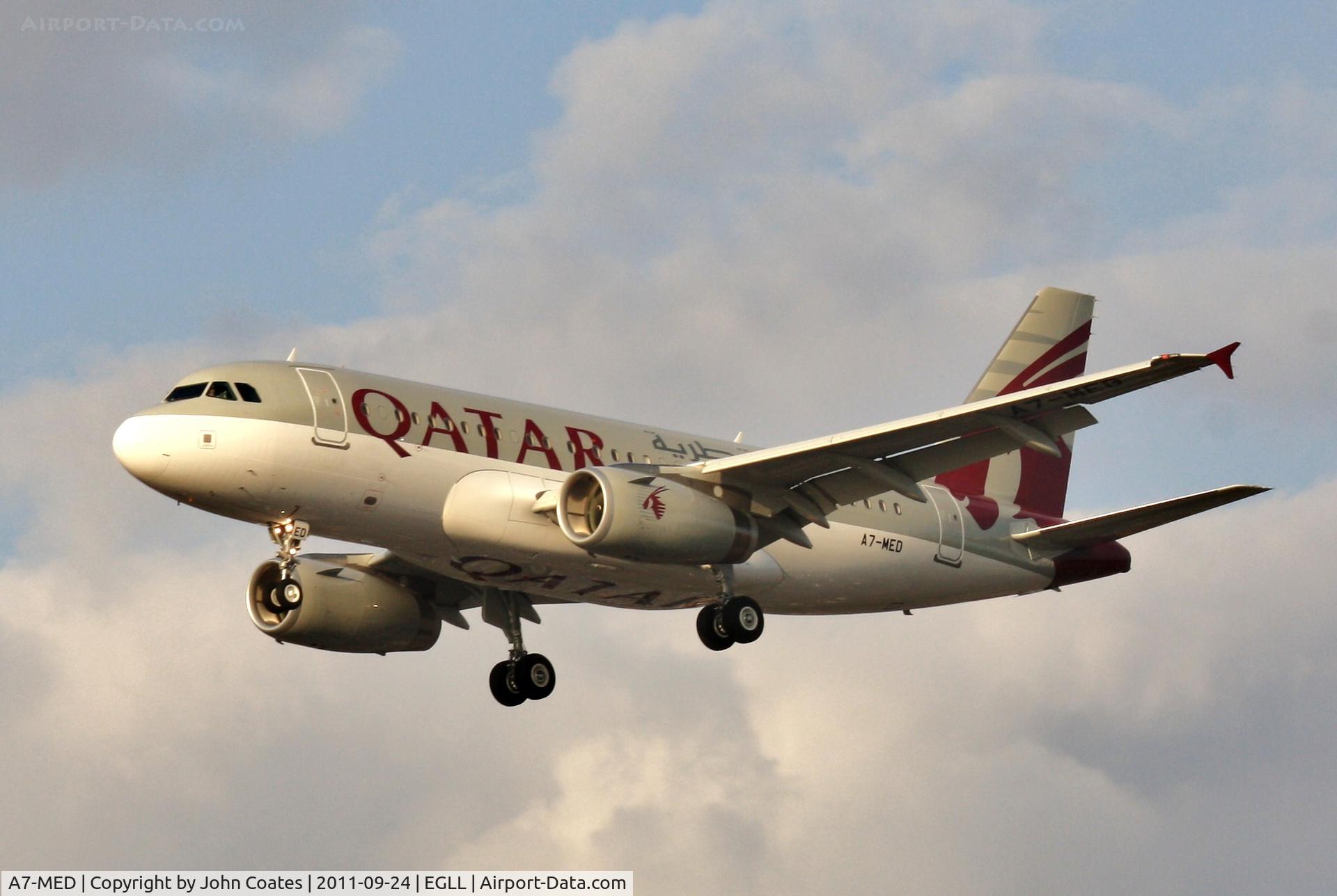 A7-MED, 2009 Airbus A319-133LR C/N 4114, Finals to 27R