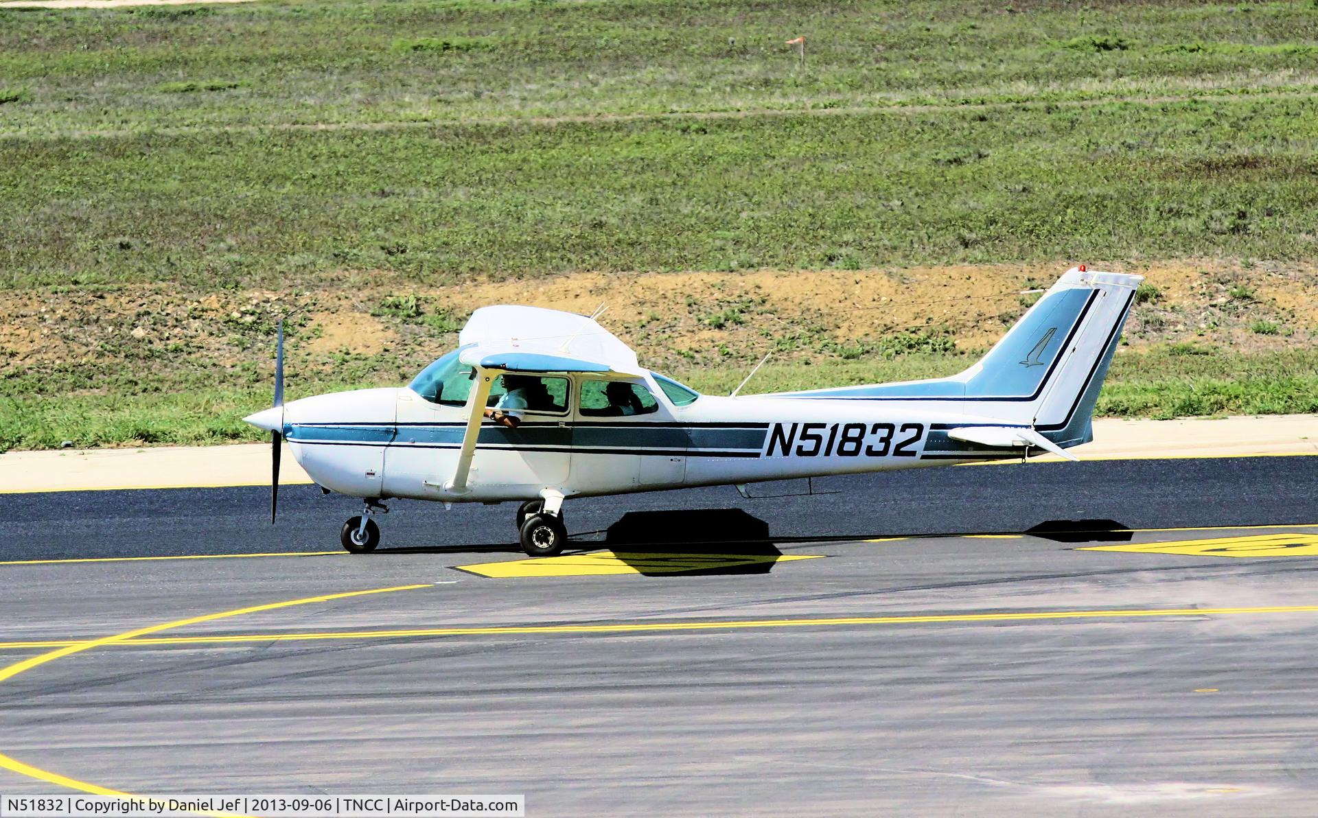 N51832, Cessna 172P C/N 17274357, N51832