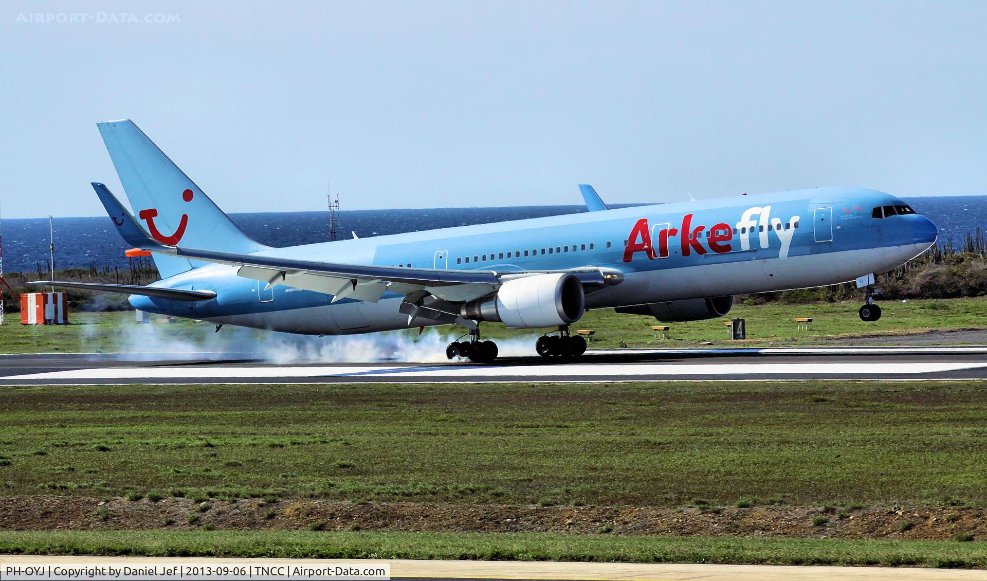 PH-OYJ, 2000 Boeing 767-304 C/N 29384, PH-OYJ