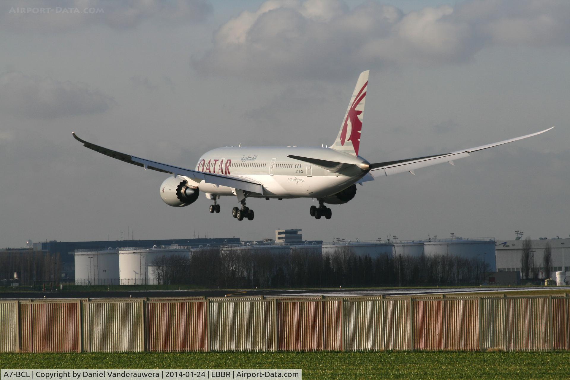 A7-BCL, 2012 Boeing 787-8 Dreamliner C/N 38330, Flight QR193 is descendig to RWY 25L