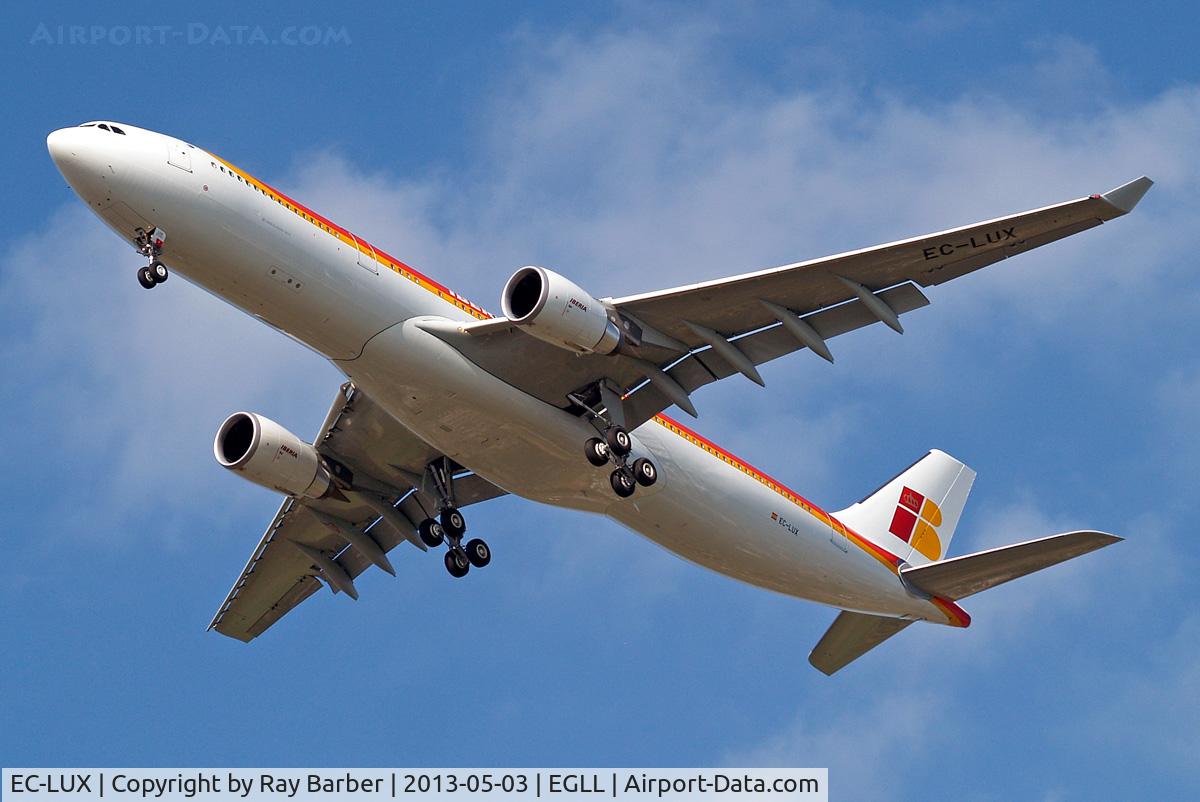 EC-LUX, 2013 Airbus A330-302 C/N 1405, Airbus A330-302 [1405] (Iberia) Home~G 03/05/2013. On approach 27R.